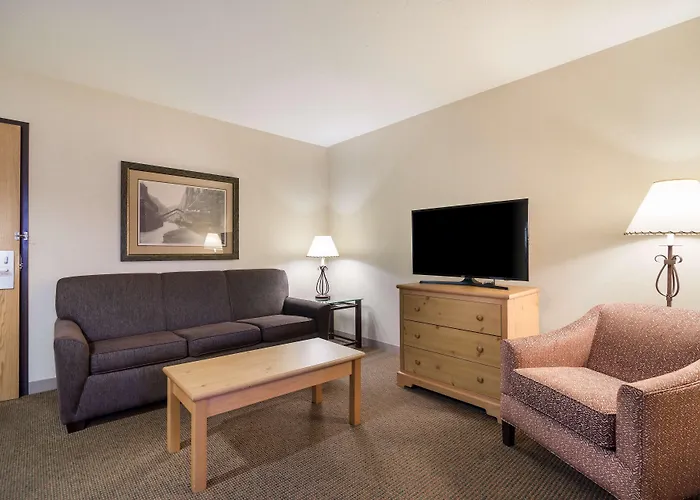 Best Western Golden Spike Inn & Suites